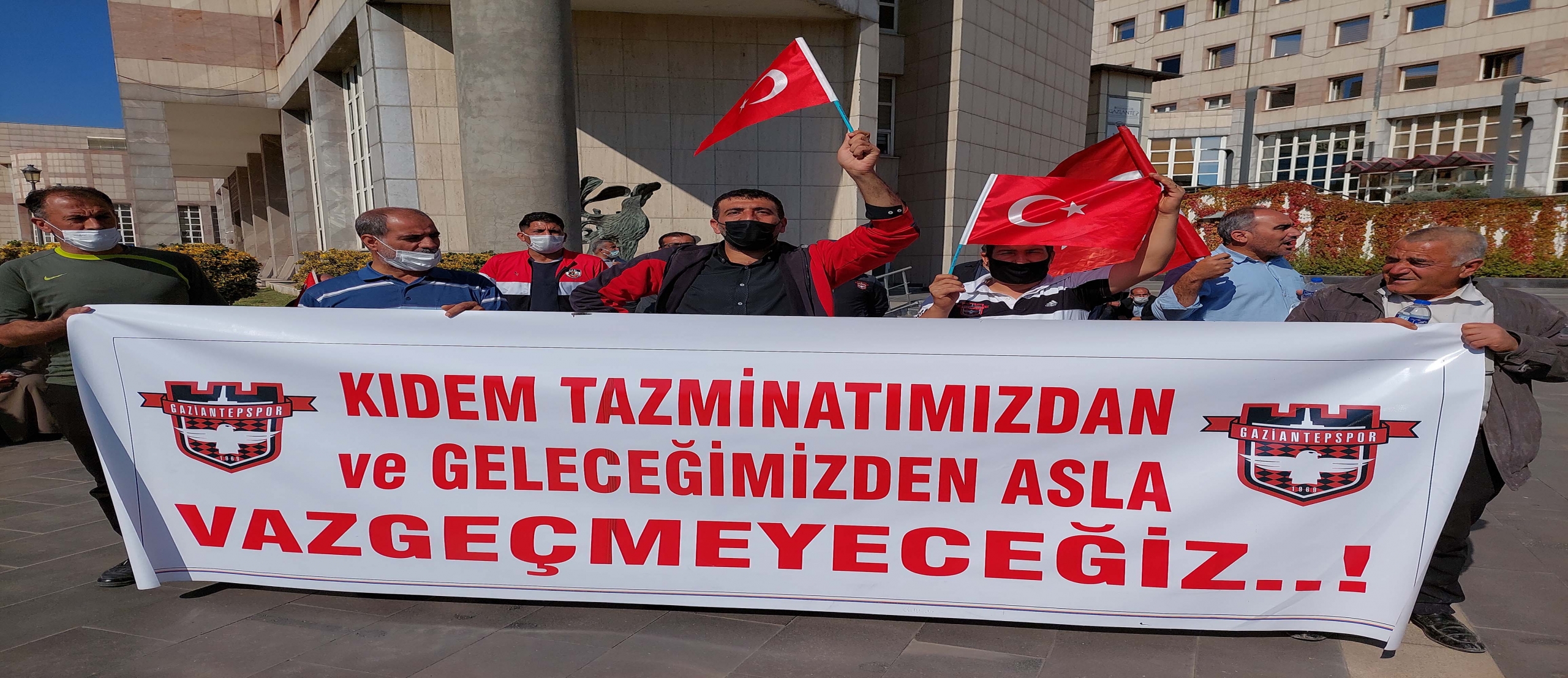 Gaziantepspor mağdurları: O milletvekillerini  zor işleri çözsünler diye seçtik