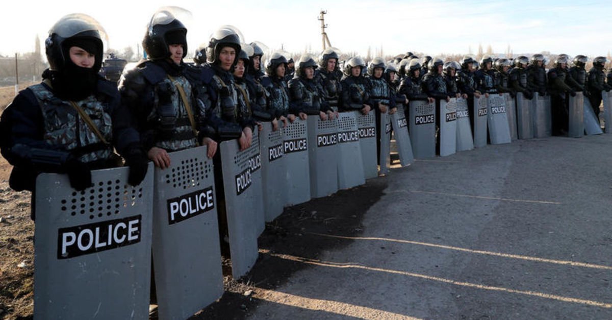 Kazakistan’da zam protestoları: Almatı’da eylemciler belediye binasına girdi