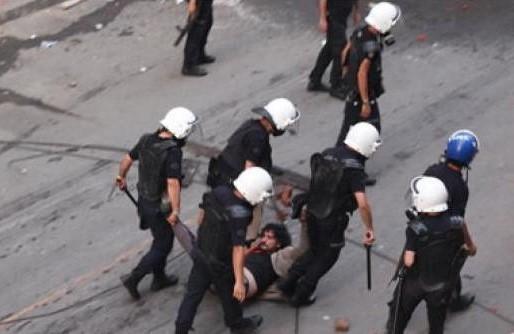 Gezi’de gazeteci Gökhan Biçici’ye şiddet uygulayan polisler yargılanacak